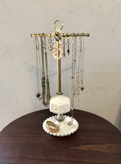 نگهدارنده جواهرات پرنعمت لامپ شیشه شیر سفید |  اتسی