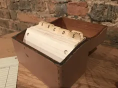 ذخیره سازی چوب با انگشت متصل به پر کردن شاخص بلوط رنگی |  اتسی