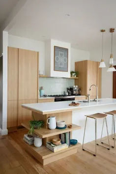 جزیره آشپزخانه با قفسه های باز - ایده های خلاقانه ذخیره سازی برای هر خانه