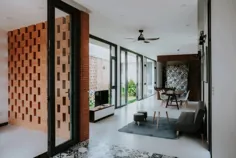 Cozy House برای حفظ حریم نهایی با احتیاط بین دیوارهای آجری قرار گرفته است خانه کوچک 01 توسط 90design | HomeDeco مالزی