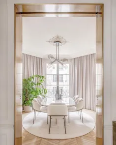 Bayswater Interiors on Instagram: “S u p e r C h i c room یک اتاق ناهار خوری پاریسی که در آن معاصر و سنتی به زیبایی با هم ترکیب می شوند.  من عاشق چقدر معمار و طراح هستم ... "