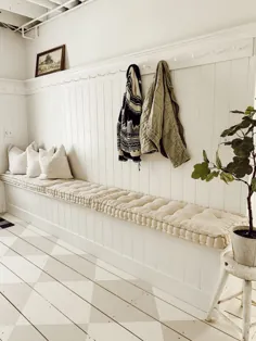 نیمکت Mudroom