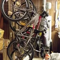 قفسه دوچرخه DIY با قیمت 20 دلار / پایه و کابینت ذخیره سازی دوچرخه برای گاراژ