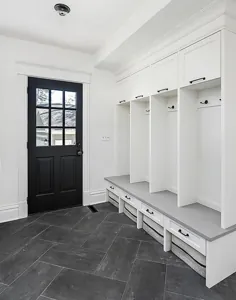 اتاق خلوص سفید و خاکستری با درب سیاه - انتقالی - اتاق لباسشویی