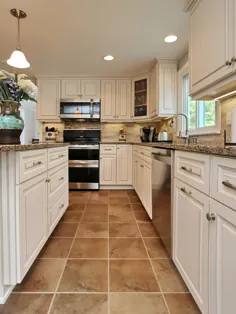 12 ایده ظالمانه برای کف کاشی آشپزخانه شما با کابینت های سفید