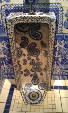 کاشی و سرامیک آبی برای حمام توسط Ann Agee