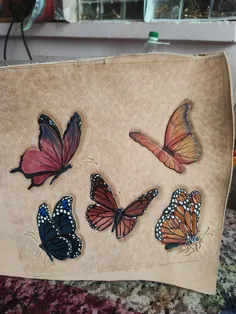 پروانه هامون اومدن بشینن روی کیف جذاب که تا همیشه همراهتون باشن