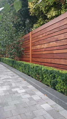 غربالگری معاصر ، شمشیربازی و پانل های دیواری باغ مدرن توسط Paul Newman منظره مدرن |  احترام گذاشتن