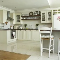 آشپزخانه خانه ساحلی سفید شسته شده |  طرح های آشپزخانه مدرن |  خانه ایده آل