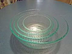مجموعه Pyrex Clear Sculptured از 4 کاسه مخلوط کردن روی هم
