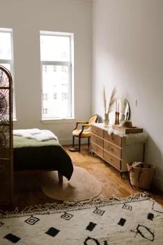 یک آپارتمان گرم و ارگانیک در بروکلین با توجه به زباله صفر طراحی شده است