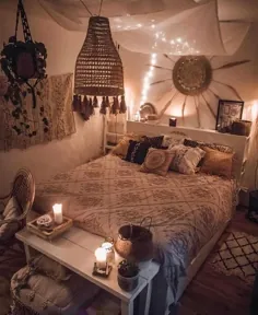 Boho Abode من در اینستاگرام: "آه این آسمانی است!  ؟  توسطkalk_katt.  .  .  .  .  .  .  .  .  .  .  .  .  .  .  .  .  .  # vintagedecor #bedroominspo #interiorstyling # homeinspo... "