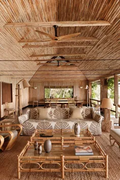 یک خانه ساحلی بامبو که توسط Veere Grenney طراحی شده است
