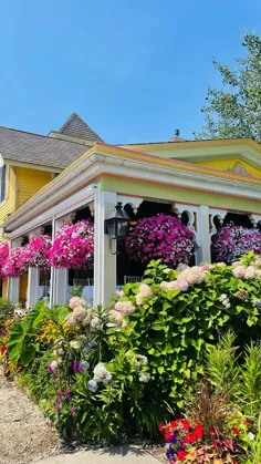 دسته گل گل صد تومانی رمانتیک بوهمیایی کلبه با طرح بیرونی رستوران گل نیوجرسی