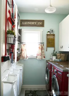 یک اتاق لباسشویی قرمز و آبی با الهام از Vintage (+ تور ویدیویی!) |  مامان DIY