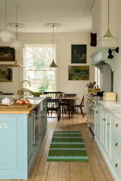 From deVol: یک آشپزخانه انگلیسی رویایی ، اندازه فوق العاده بزرگ برای زندگی خانوادگی و سرگرمی