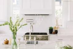 کاشی های مربع Backsplash مربع سفید با پر کننده گلدان بازویی چرخشی - انتقالی - آشپزخانه