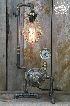 میز لامپ Steampunk ساخته شده از Industrial Steel & Brass