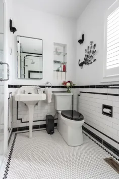 نوسازی حمام آرت دکو سیاه و سفید در Providence، RI
