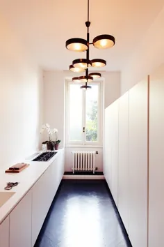 25 آشپزخانه کاملاً زیبا و کوچک که اثبات می کنند مهم نیستند