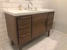 کابینت دستشویی حمام 48 به سبک میانه قرن در گردو |  اتسی