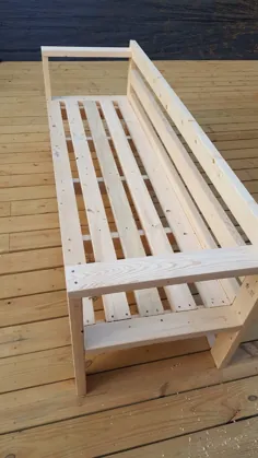 مبل های چوبی DIY در فضای باز