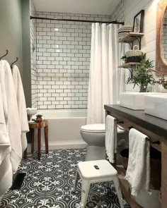 Farmhouse Home در اینستاگرام: “این حمام زیبا و زیبایی را در خانه تکرار کنید!  ؟  با کش رفتن انگشت را ببینید تا قبل از آن را ببینید!  آنها خیلی خوب کار کردند!  نظر شما چیست؟  یک دوست را تگ کنید ... "