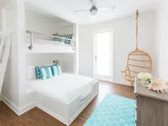 خانه ساحلی نهایی: طراحان یک خیره کننده بزرگ آبی گالوستون را درست تا تخت های تختخواب سفارشی درست می کنند