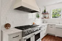 آشپزخانه شش ضلعی سفید Backsplash