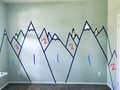 نقاشی دیواری کوهستانی هندسی