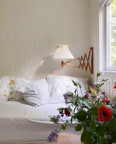 یک کابین تابستانی سفید و زیبا دانمارکی