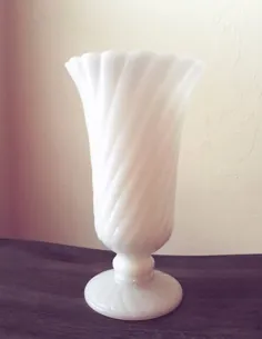 گلدان شیشه ای شیر Vintage White E.O.  گلدان شیشه ای شیرینی برودی |  اتسی