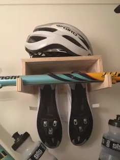 Handgemachte Sperrholz Fahrrad-Rack / Wand montiert Haken für Fahrrad، Helm und Cleat Lagerung، aus recyceltem Holz!  Einfache Fahrradaufbewahrungslösung