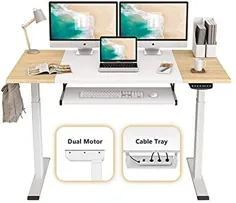 میز ایستاده برقی قابل تنظیم با دو صفحه FEZIBO با سینی صفحه کلید ، میز ایستاده 55 اینچ 24 اینچ با صفحه اتصال ، قاب سفید / رویه طبیعی و سفید