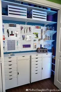 چگونه سازماندهی Makeover Ultimate Craft Closet Makeover را انجام دهم