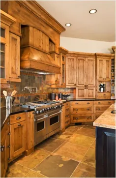 نحوه تزئین کابینت آشپزخانه با چوب طبیعی