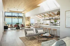 خانه مدرن ساحلی زندگی در فضای باز و داخلی را در کالیفرنیا جشن می گیرد