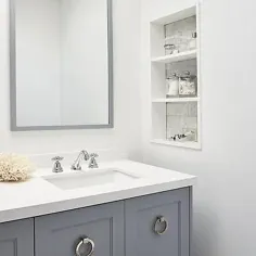 قفسه های طاقچه حمام با کاشی مرمر - انتقالی - حمام