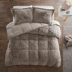 طرح هوشمند Malea Reversible Shaggy Faux Fur Comforter |  حمام تختخواب و فراتر از آن
