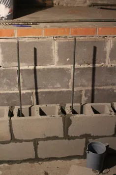 تعمیر پایه دیوار بلوک