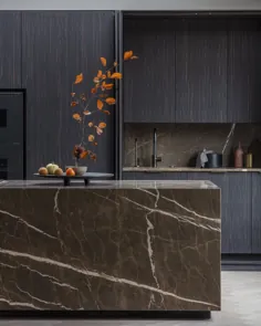آشپزخانه برای نوسازی رسیده است؟  با الهام از این روند آشپزخانه برای سال 2020 ، شامل سنگ های بیانی ، رنگ های برجسته و روش های جدید استفاده از چوب.