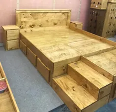این تختخواب چوبی کینگ در پله ها بهمراه فضای اضافی در انتهای آن برای سگهای شما ساخته شده است