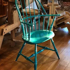 Real Milk Paint Aqua باعث می شود صندلی ها برای هر فصلی رنگ و بوی خوبی داشته باشند.