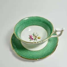 فنجان چای سبز و نعلبکی گلدار رویال |  اتسی