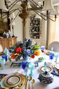 چیدن میز برای شام عید پاک: تنظیم مکان رنگارنگ و قطعه مرکزی