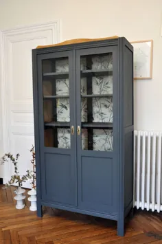 Pariser Kleiderschrank mit blaugrauer Glasur - کریستین فروید