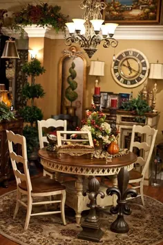 میز اتاق ناهار خوری ، صندلی ، گل ابریشم ، فرش