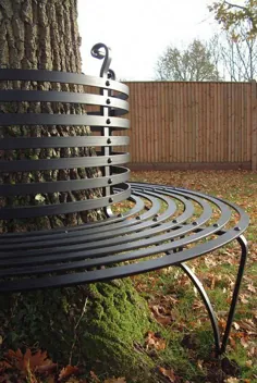 صندلی درختی آهنی