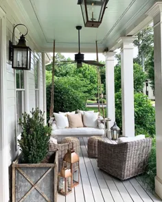 مجله CountryHomeMagazine در اینستاگرام: "چیزی در مورد ایوان جلویی وجود دارد ...؟  عکس:linenflaxhome #mycountryhome #porchgoals "