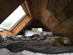 این تختخواب اخیراً در یک خانه کوچک اقامت داشته است. مکان شگفت انگیزی برای پیچیدن و گوش دادن به باران